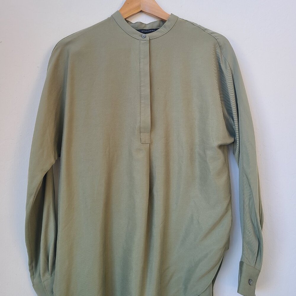 BANANA REPUBLIC – Tencel V-neck Tunic Blouse -- NEW!